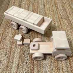 Large Semi Trailer Truck With Blocks - Dozer