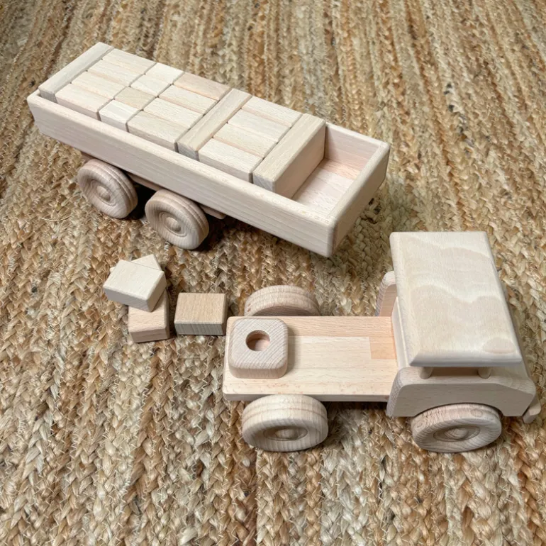 Large Semi Trailer Truck With Blocks - Dozer