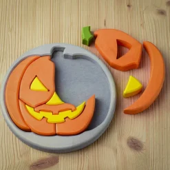 Round Halloween Puzzle - Grey