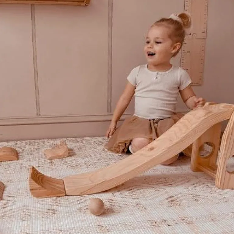 Smash Jump & Roll Ball Run