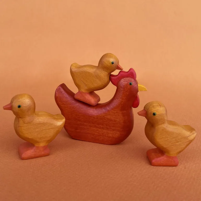 Wooden Chicken - Laying