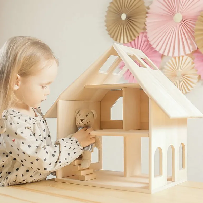 Wooden Doll House - Majesty