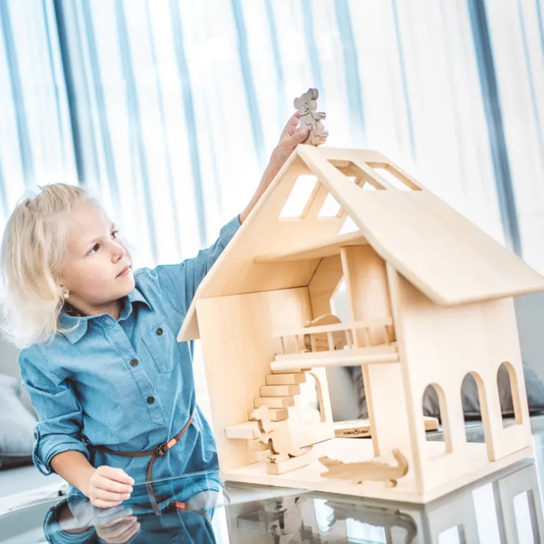 Wooden Doll House - Majesty