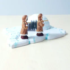 Wooden Eskimo Girls With Fish Set