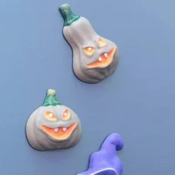 Wooden Magnet - Scary Pumpkin Grey