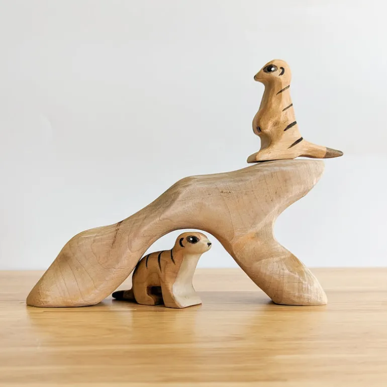 Wooden Meerkat - Crouching