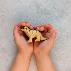 Wooden Meerkat - Crouching