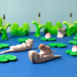 Wooden Otter - Sleeping