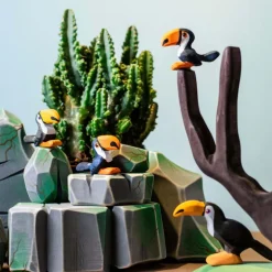 Wooden Toucan Sitting