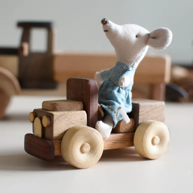 Wooden Tow Truck With Car - Alvara